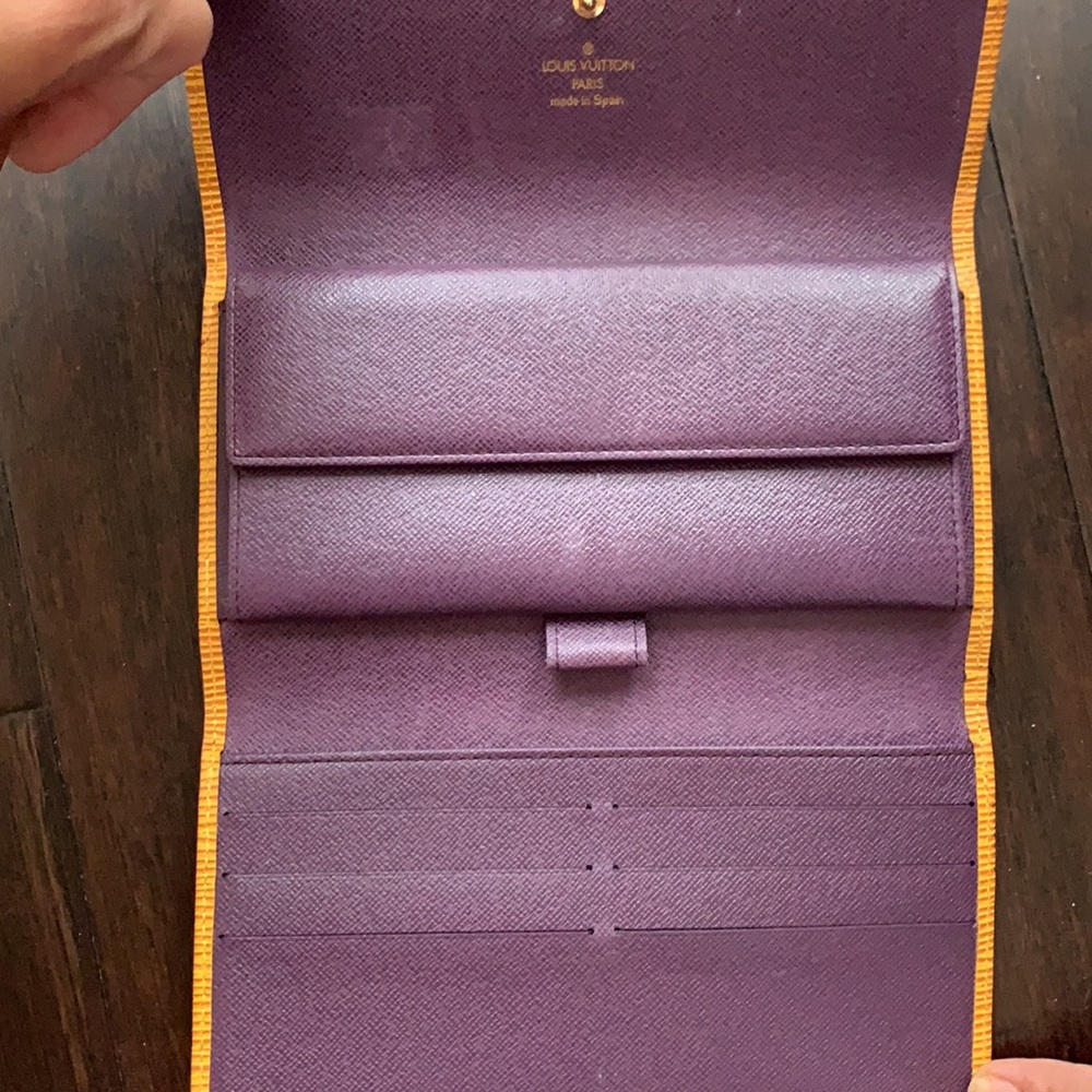 Louis Vuitton Wallet - Picture 2 of 5